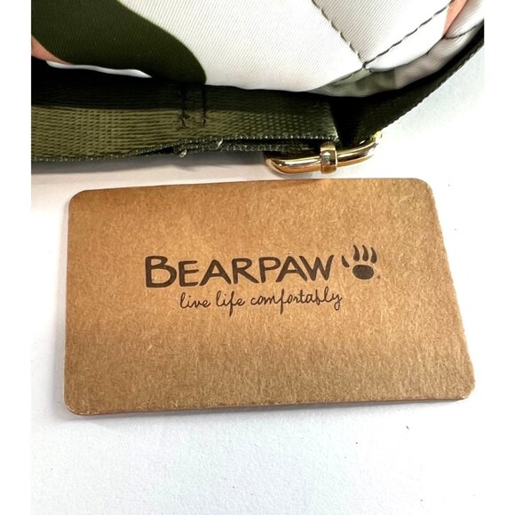 Bear Paw Crossbody bag, wide green adjustable strap - Picture 2 of 16